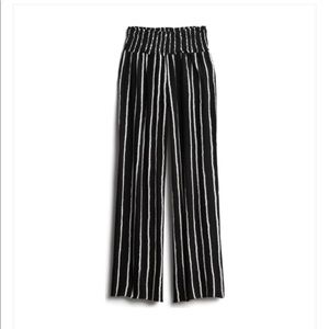 Wide leg, striped pattern pants
